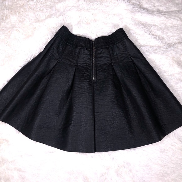H&M Black Skater Skirt - Picture 4 of 8